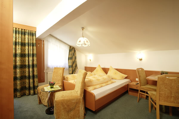 Sneeuwzeker 4* Sölden-Hochsölden € 678,- ❖ eigen vervoer