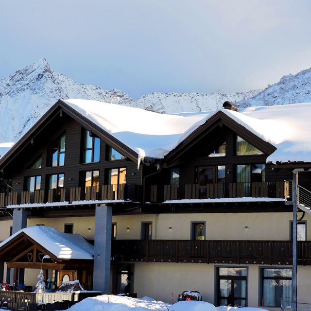 Meer info over Hotel Adamello  bij Sunweb-wintersport