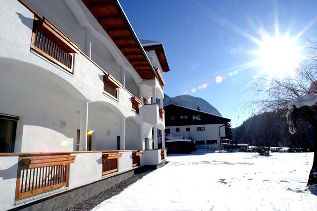 Actieprijs skivakantie Ötz-Hochötz ❄ 8 Dagen  Hotel Stecher