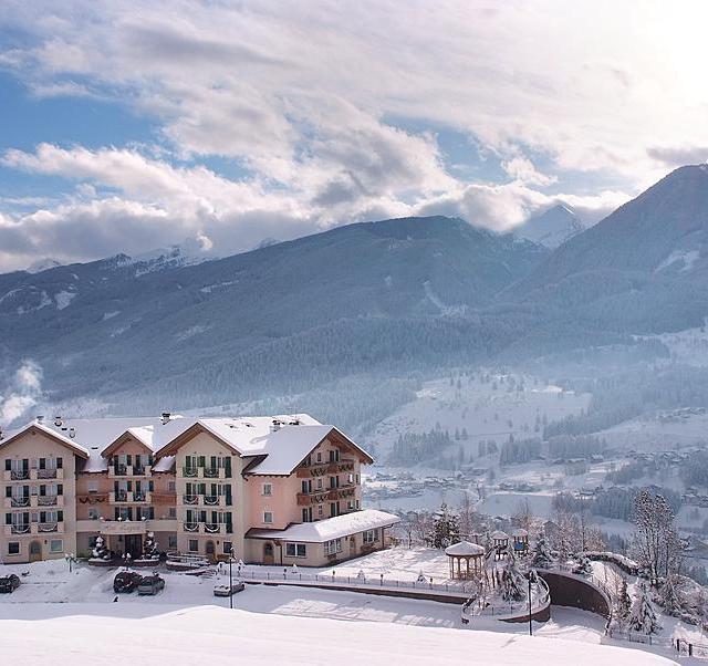 Meer info over Hotel Lagorai  bij Sunweb-wintersport
