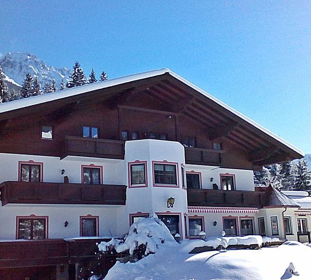 Meer info over Hotel Kristall  bij Sunweb-wintersport