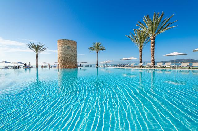 Ideale zonvakantie Ibiza ☀ 8 Dagen halfpension Hotel Torre del Mar