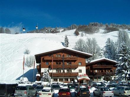 Beste prijs wintersport Skicircus Saalbach-Hinterglemm-Leogang-Fieberbrunn ⭐ 8 Dagen halfpension Hotel Tiroler Buam