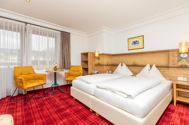 Skiën 4* Flachau € 1299,- ✓ Hotel Hartl