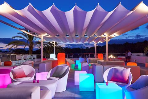 Goedkope zonvakantie Ibiza - Cala Llenya Resort Ibiza