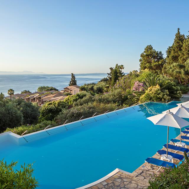 Vakantie Aeolos Beach Resort in Perama (Corfu, Griekenland)