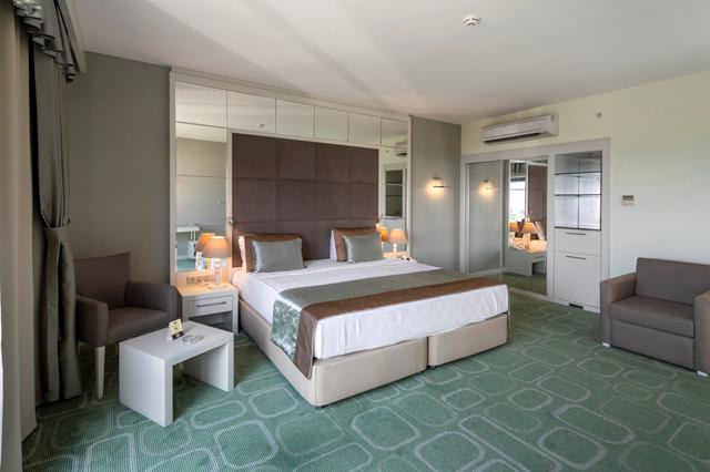 Goedkoopste zonvakantie Turkse Rivièra - Hotel Horus Paradise Luxury Resort