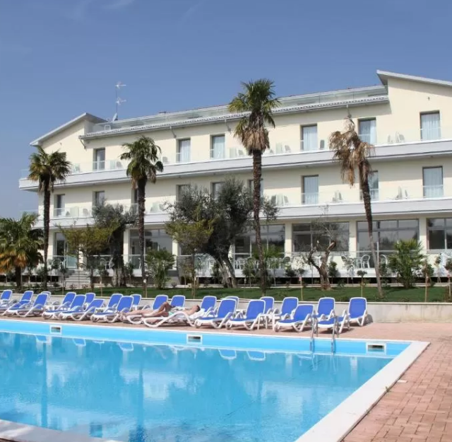 Vakantie Hotel Villa Paradiso Suite in Moniga del Garda (Lombardije, Italië)