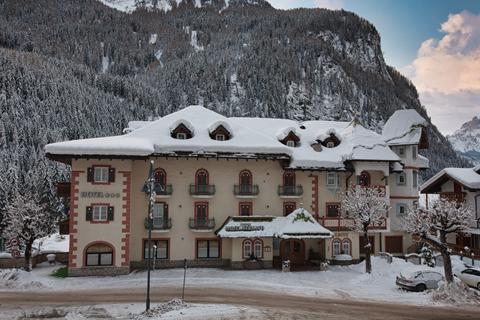 Korting skivakantie Dolomiti Superski ⛷️ Hotel Bernard