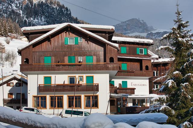 Waanzinnige korting wintersport Dolomiti Superski ❄ 8 Dagen halfpension Sporthotel Enrosadira