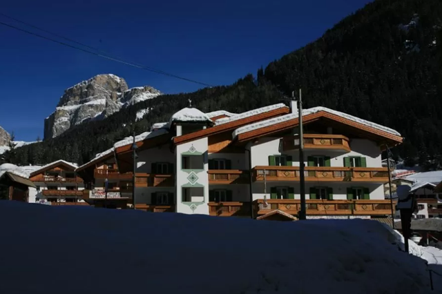 Heerlijke skivakantie Dolomiti Superski ⭐ 8 Dagen logies ontbijt Hotel Garni Eden