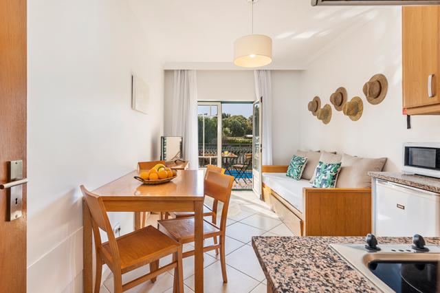 Pak de korting! zonvakantie Algarve ⛱️ 8 Dagen logies Appartementen Quinta Pedra dos Bicos
