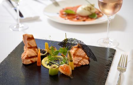 Elite Suites by Rhodes Bay  slide 5