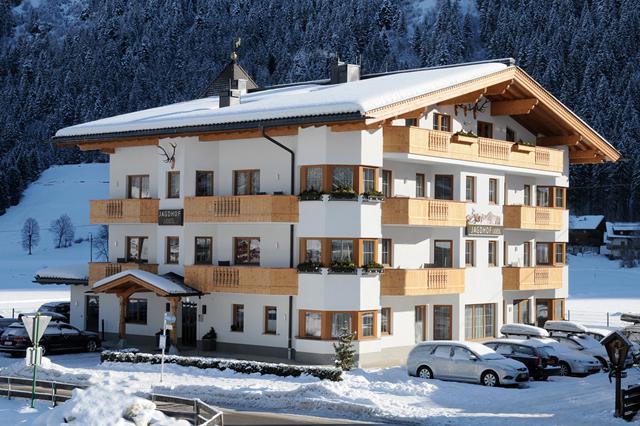 Geweldige aanbieding wintersport Zillertal ❄ 8 Dagen logies Appartementen Jagdhof