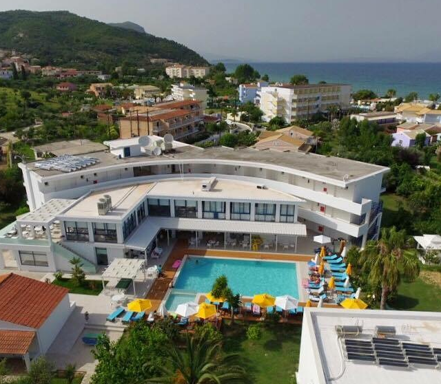 Vakantie Hotel Nasos & Resort in Moraitika (Corfu, Griekenland)