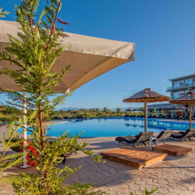 Vakantie Ninos Laguna Holiday Resort in Agios Spyridon (Corfu, Griekenland)