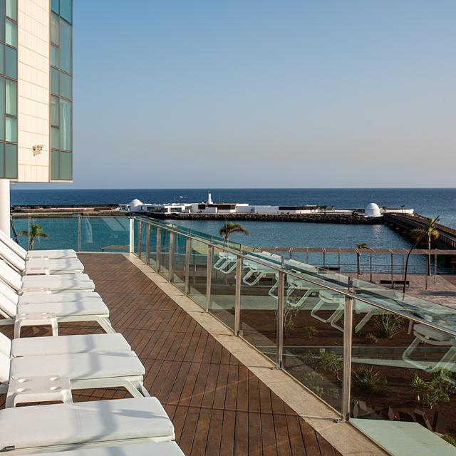 Meer info over Arrecife Gran Hotel  bij Sunweb zomer