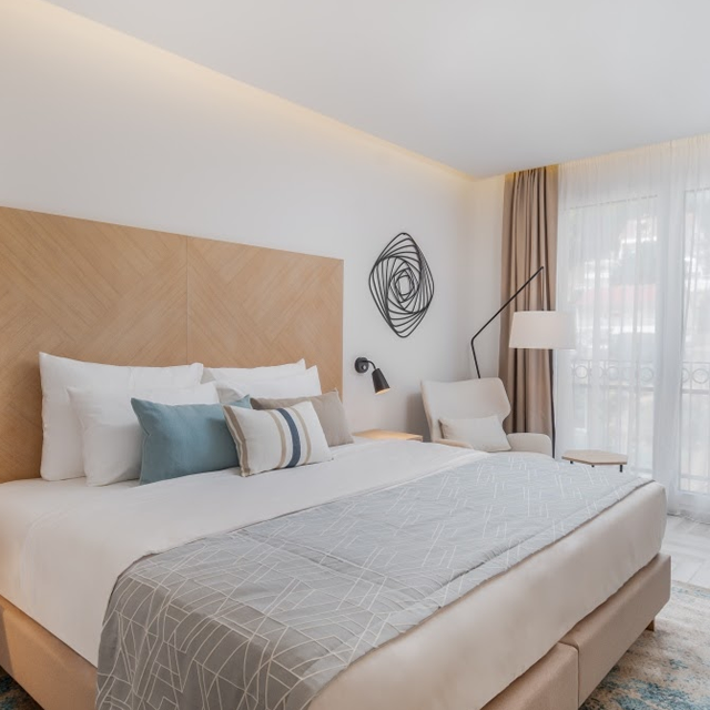 Hotel Lazure Contemporary Building, photo 9