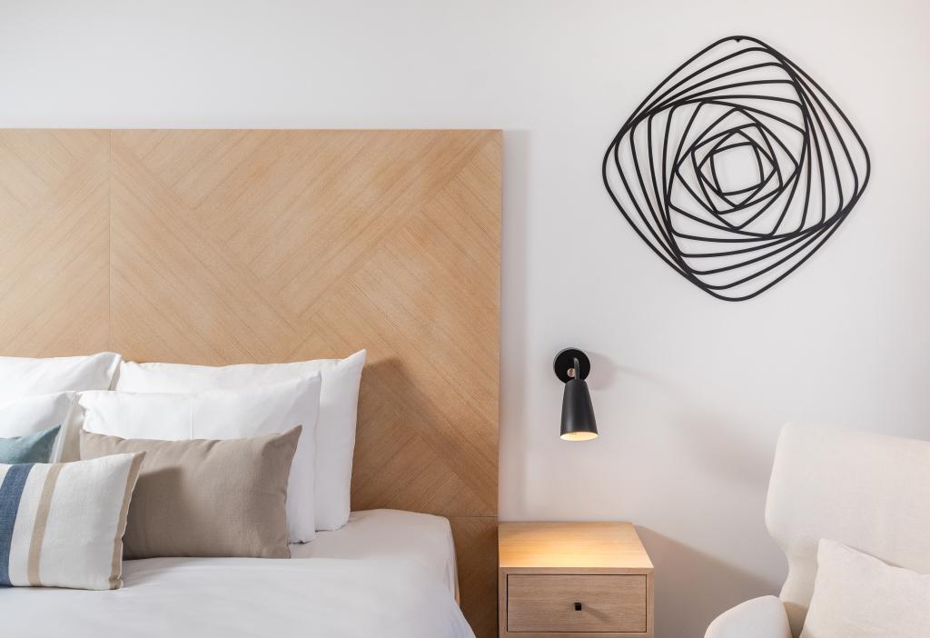 Hotel Lazure Contemporary Building,  slide 3