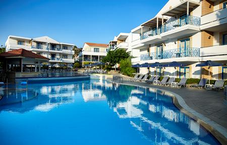 Lejligheder Pefki Island Resort slide 1