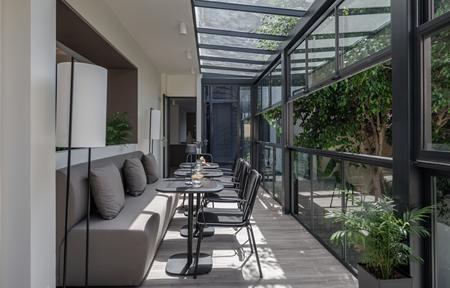 Bitzaro Hotel in town slide 2