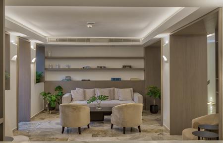 Bitzaro Hotel in town slide 5