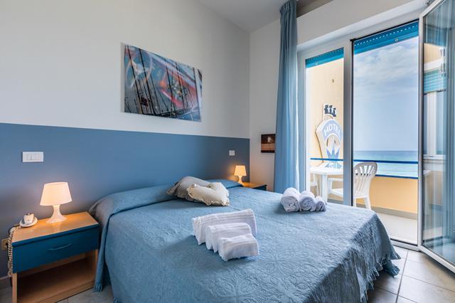 Koffers vol korting op een vakantie Toscane 🏝️ Hotel & Residence Stella Marina - hotel 8 Dagen  €250,-