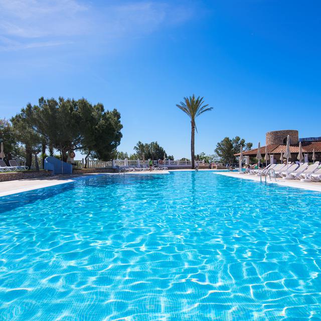 Vakantie Hotel Cala Martina by LLUM in Es Cana (Ibiza, Spanje)