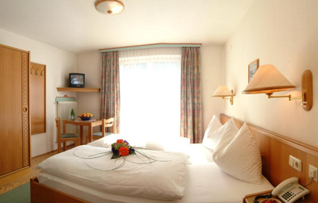 Landhotel Steindlwirt slide 2