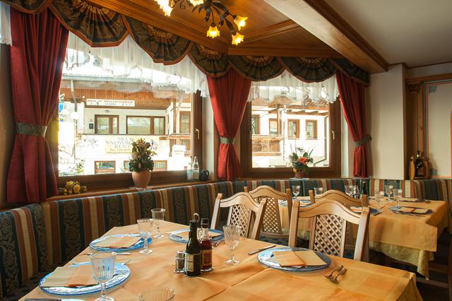 Sneeuwzeker 3* Arabba € 1107,- 【inclusief skipas】