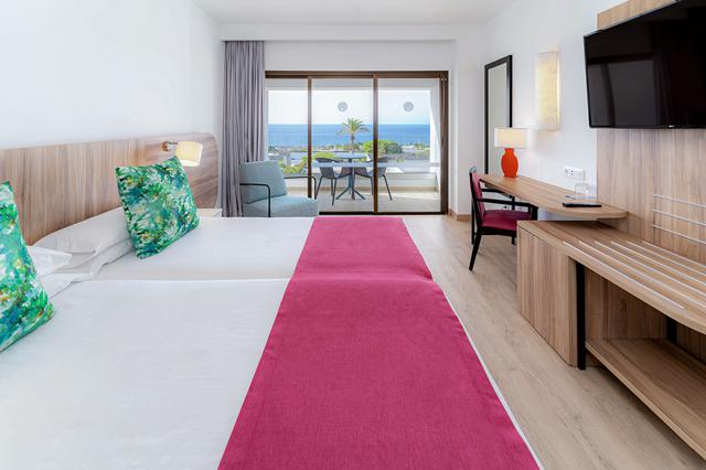 Op zonvakantie Lanzarote ⭐ 8 Dagen logies ontbijt Hotel Costa Calero