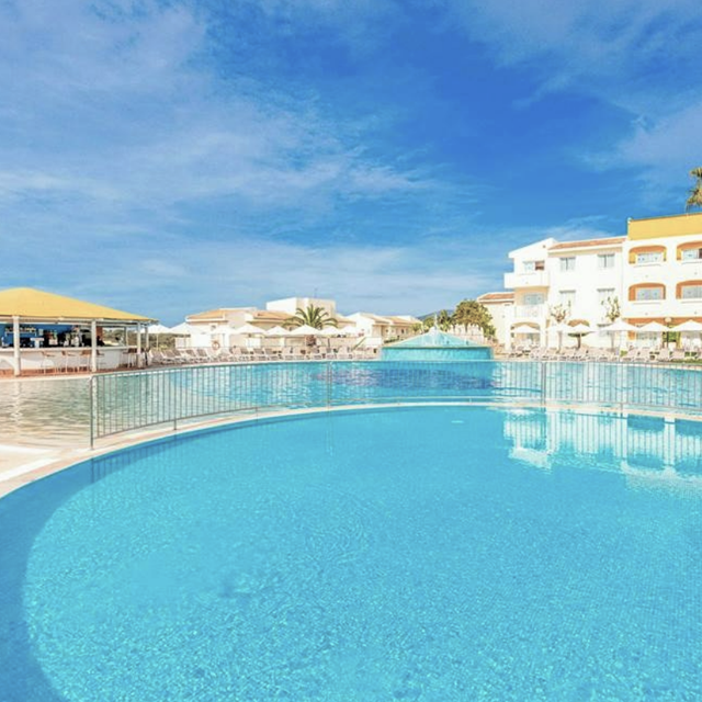 hotel-blau-punta-reina-resort