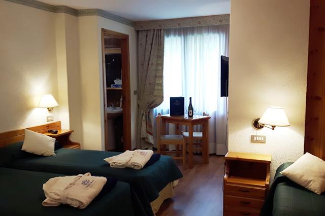 Relaxte wintersport Breuil-Cervinia ⛷️ Hotel Chalet Valdotain 7 Dagen  €749,-