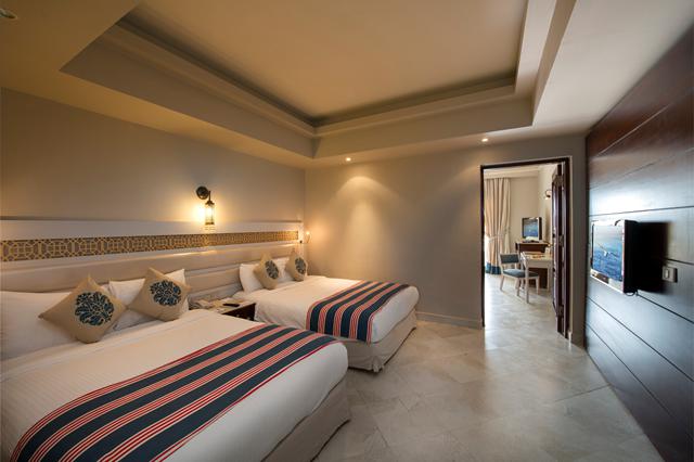 Snel vertrekken met een zonvakantie Sharm el Sheikh 🏝️ Hotel Sunrise Grand Select Arabian Beach Resort 8 Dagen  €760,-