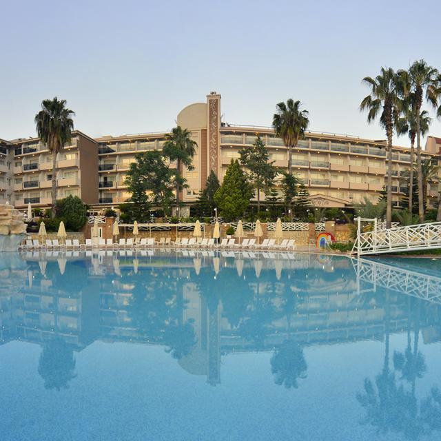 Meer info over Hotel Seaden Corolla  bij Sunweb zomer