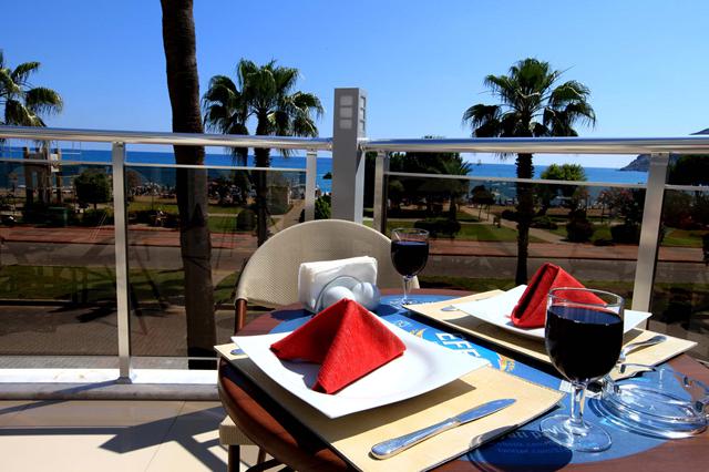 Zon aanbieding vakantie Turkse Rivièra 🏝️ 8 Dagen logies ontbijt Hotel Eftalia Downtown