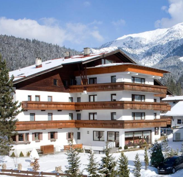 Meer info over Hotel Schönegg  bij Sunweb-wintersport