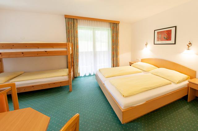 1-persoonskamer type I 3.5* Oostenrijk € 825,- ✓ parkeerplaats, restaurant(s), sauna, wifi, kluisje op kamer, wellness