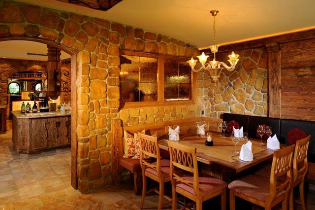Wellness 4* Zillertal € 1092,- ⁂ skipas inbegrepen