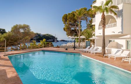 Barcelo Aguamarina Hotel slide 2