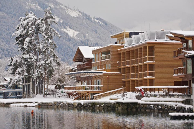Wintersport 4* Zell am See € 1223,- | kluisje op kamer, parkeerplaats, restaurant(s), fitness, wifi, sauna, wellness
