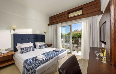 Katrin Hotel & Bungalows slide 3