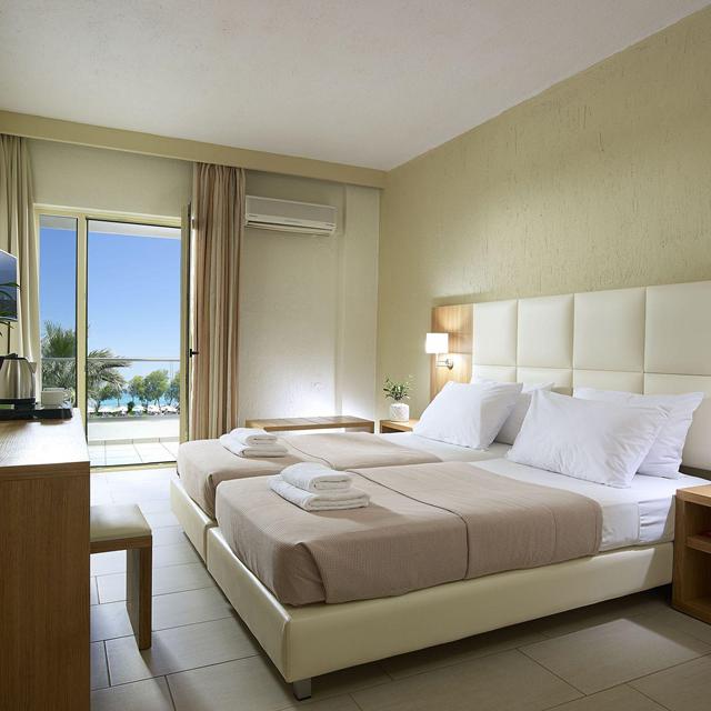 Malia Bay Beach Hotel & Bungalows photo 2