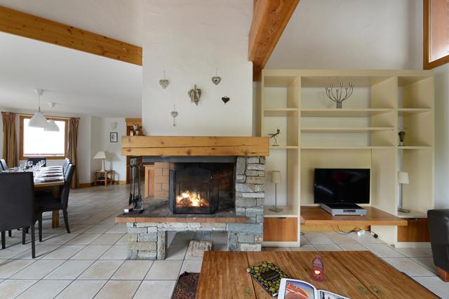 Sneeuwzeker Vallandry € 1825,- 【sauna, hond is welkom, parkeerplaats, restaurant(s), wifi】