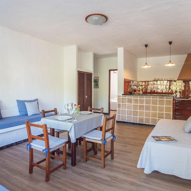 Bijzondere accommodaties Apartamentos Pinomar in Es Calo (Formentera, Spanje)