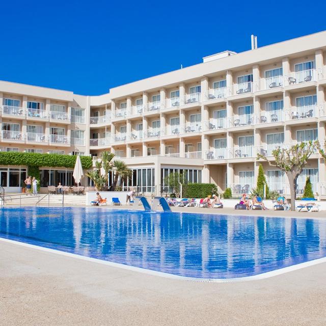 Minura Sur Menorca & Waterpark photo 11