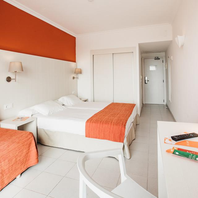 Minura Sur Menorca & Waterpark photo 24