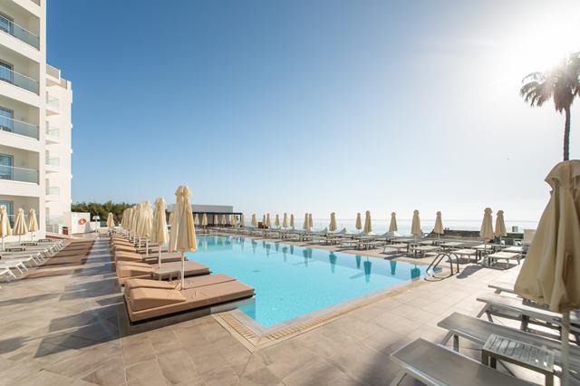 Laagste prijs vakantie Cyprus ☀ 8 Dagen logies ontbijt Evalena Beach Hotel