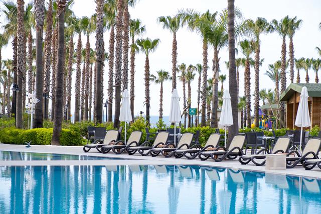 Lekker weg met een vakantie Turkse Rivièra ☀ 8 Dagen ultra all-inclusive Hotel Royal Atlantis Beach