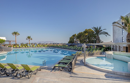 Sol by Melia Marina Beach slide 2